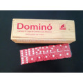 Coffret personnalisé en bois rouge Domino